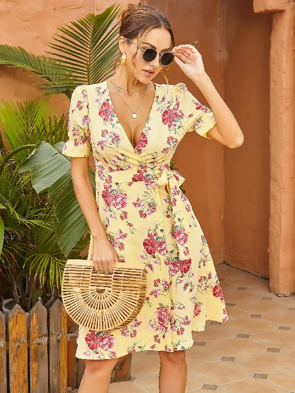 Floral Belted Short Sleeve V Neck Flared High Waist Knee Length Dress